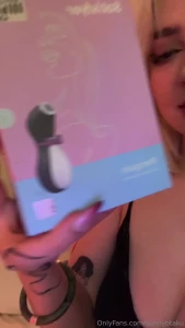 Look this new toy i just bought it and it s my favourite i wonder if