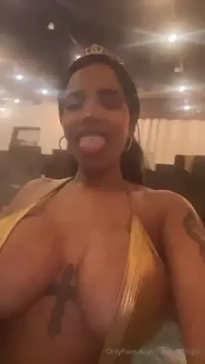 She a queen 