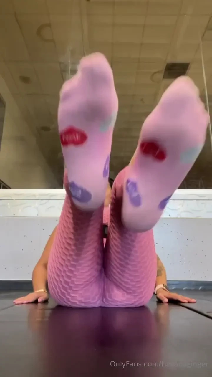 Who likes my socks part 4 