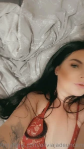 I m so sorry i ve been mia but i m bacckkk