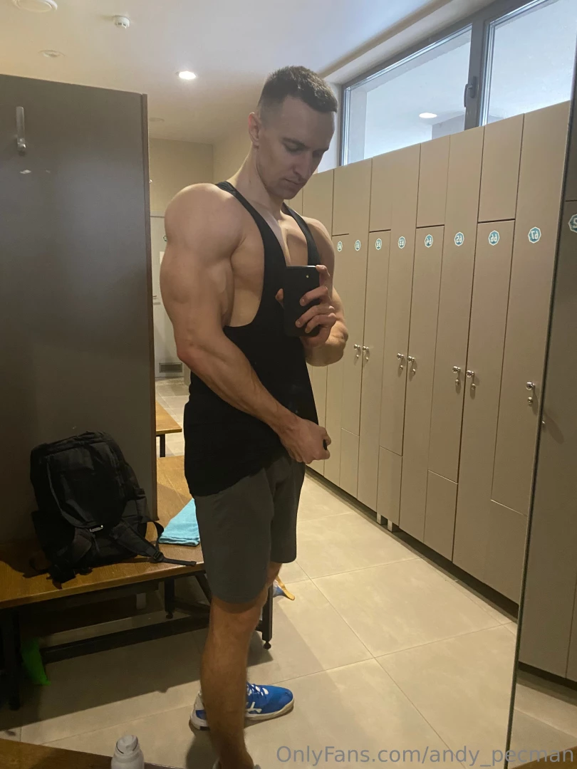 And here is after gym legs and delts day a week ago i was asked if i 