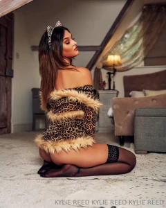 Don t just dream about it babe come live it with me kyliereedextra