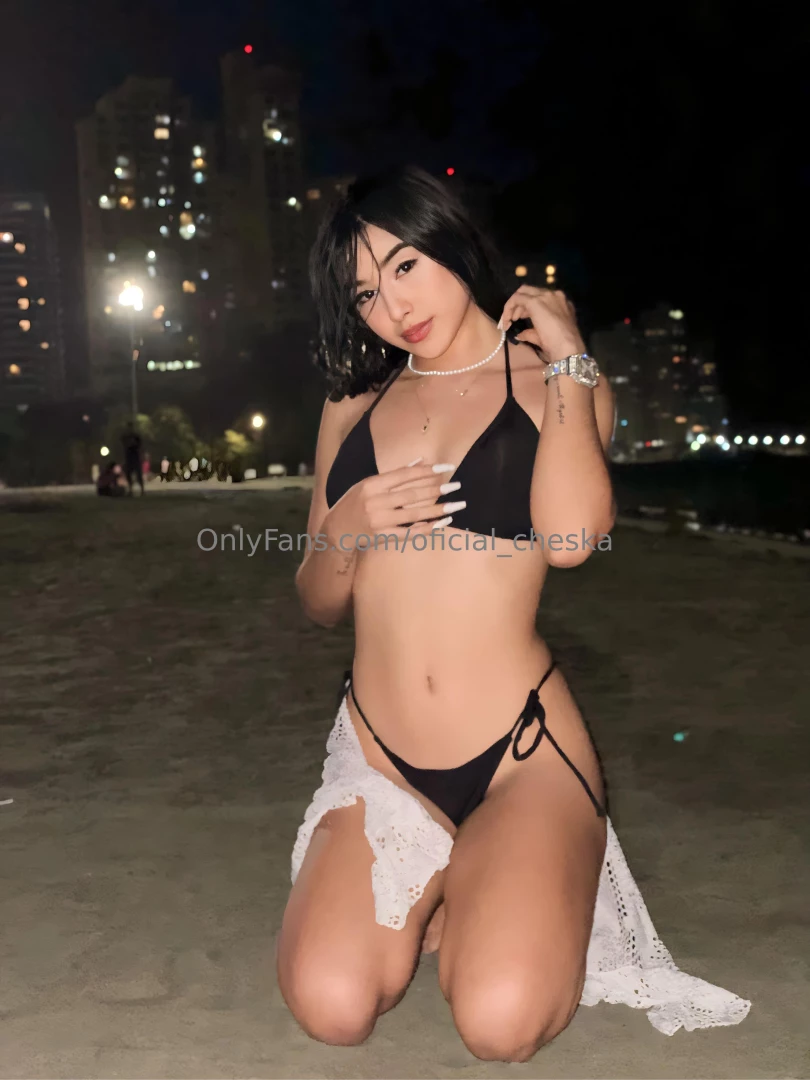 A night out in the beach do you guys like what you see dm me if you 