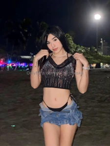 Everybody who goes likes my pictures and those who buy my content get