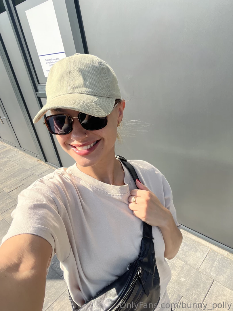 This morning i saw an amazing bird with bright red feathers outside it part 1 