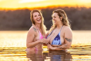 Scroll for boobies c_thicc