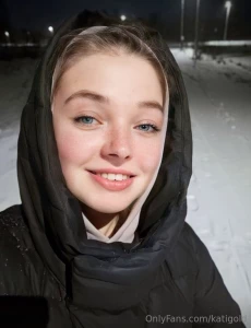 Don t miss lleeyyllaa my best friend loves to watch men cum she is part 235