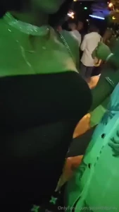 Stasera disco ti faccio vedere il mio vestitino ops qualcuno mi part 2