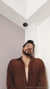 You deserve my big cock in your hole bitch llora grita y gime de dolor