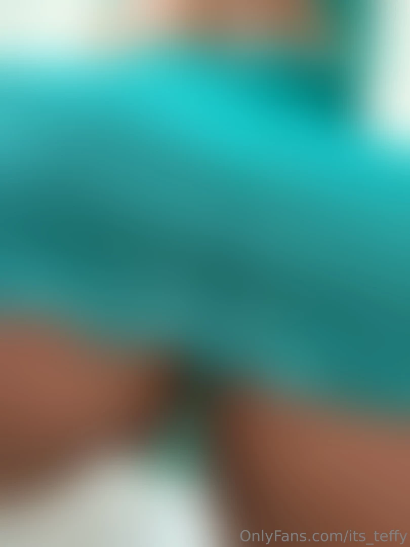 Do you like how everything is transparent with my babydoll 