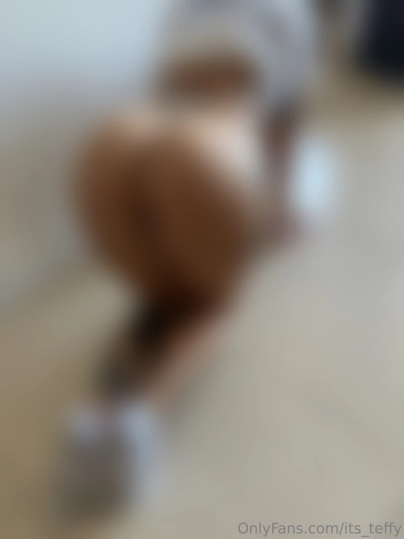 If you saw me kneeling cleaning the floor would you give me a strong 