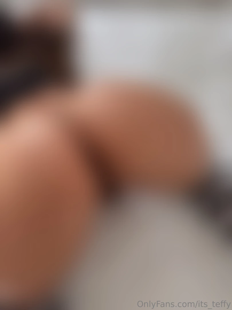 Do you like how this tiny thong fits me it gets lost too much in my 