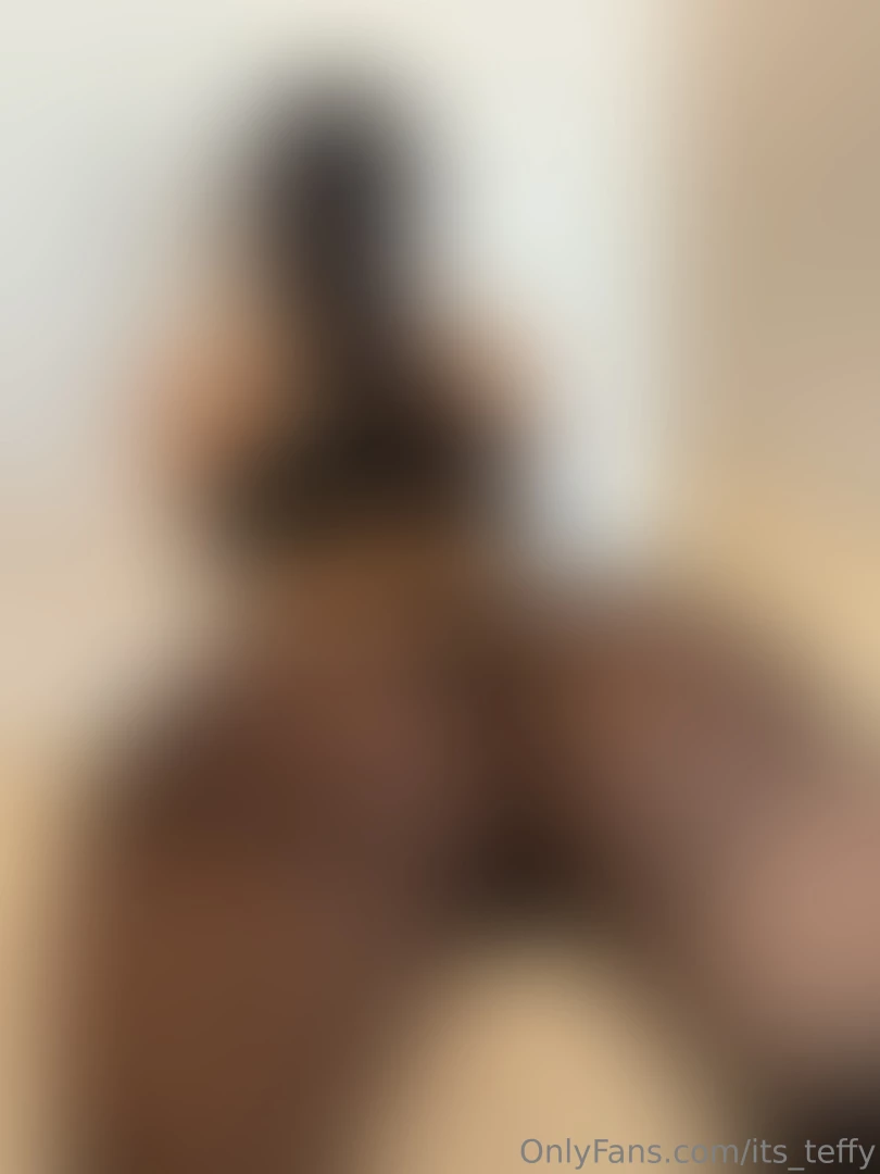 I put on these pantyhose with a thong below but i wanted to be even 