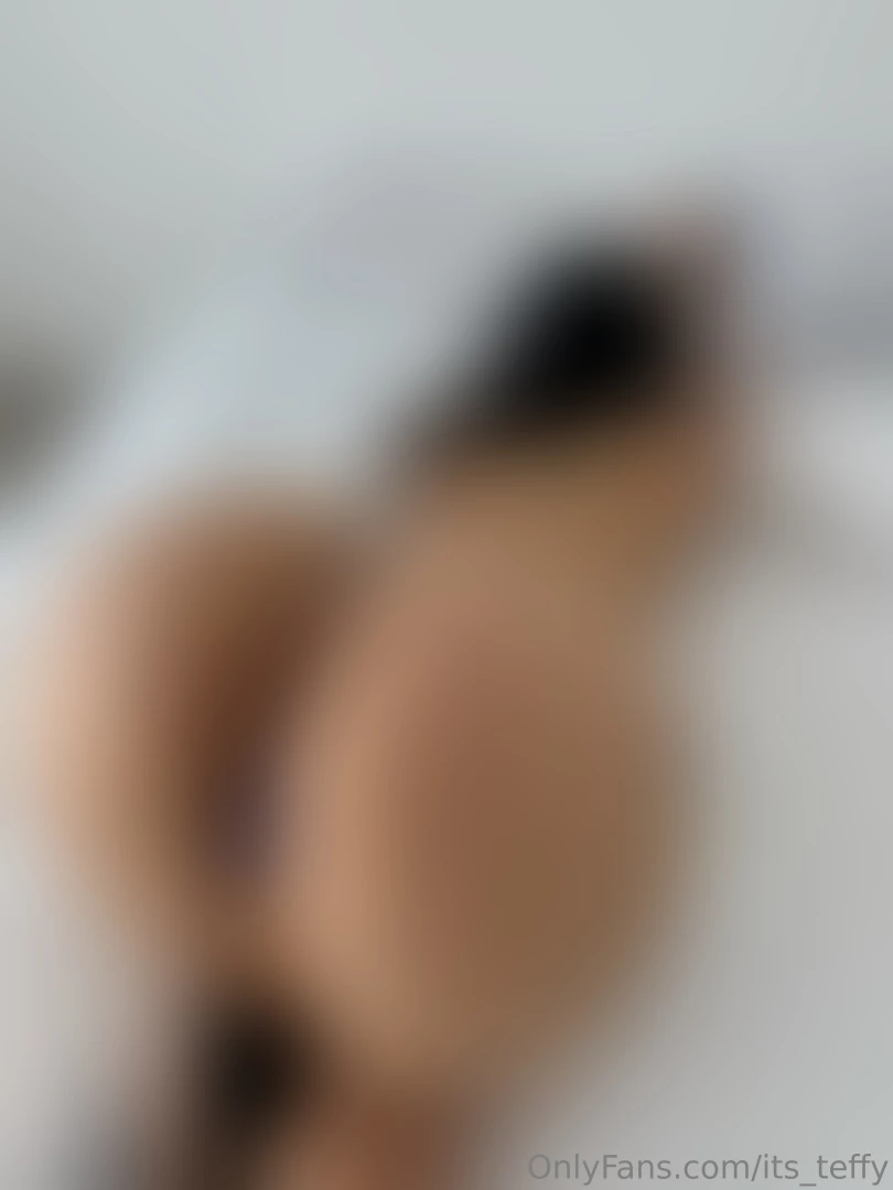 My tiny thong is lost in my ass can you find it 