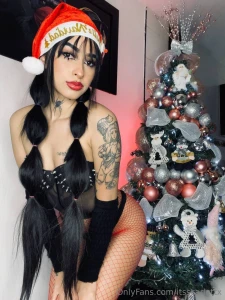 Would you fuck me under the mistletoe part 2