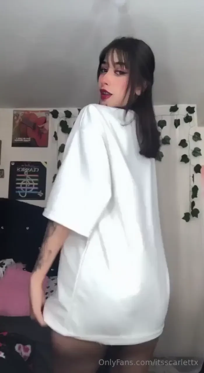 Bet you can t look away from this jiggle 