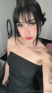 I m thinking of a little gift for the people who will be with me