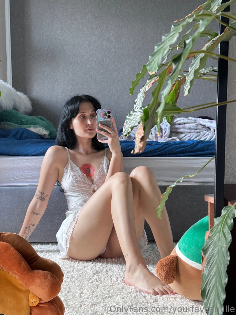 Wanna see the real me behind the scenes it s not all about sexy looks 
