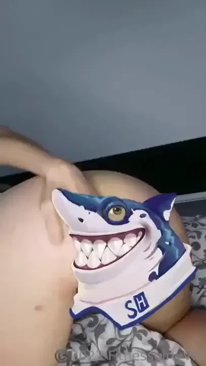 The emojis will be removed as soon as you hit unlock 