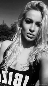I think i look good in black do you agree too womaninblack follow and part 1