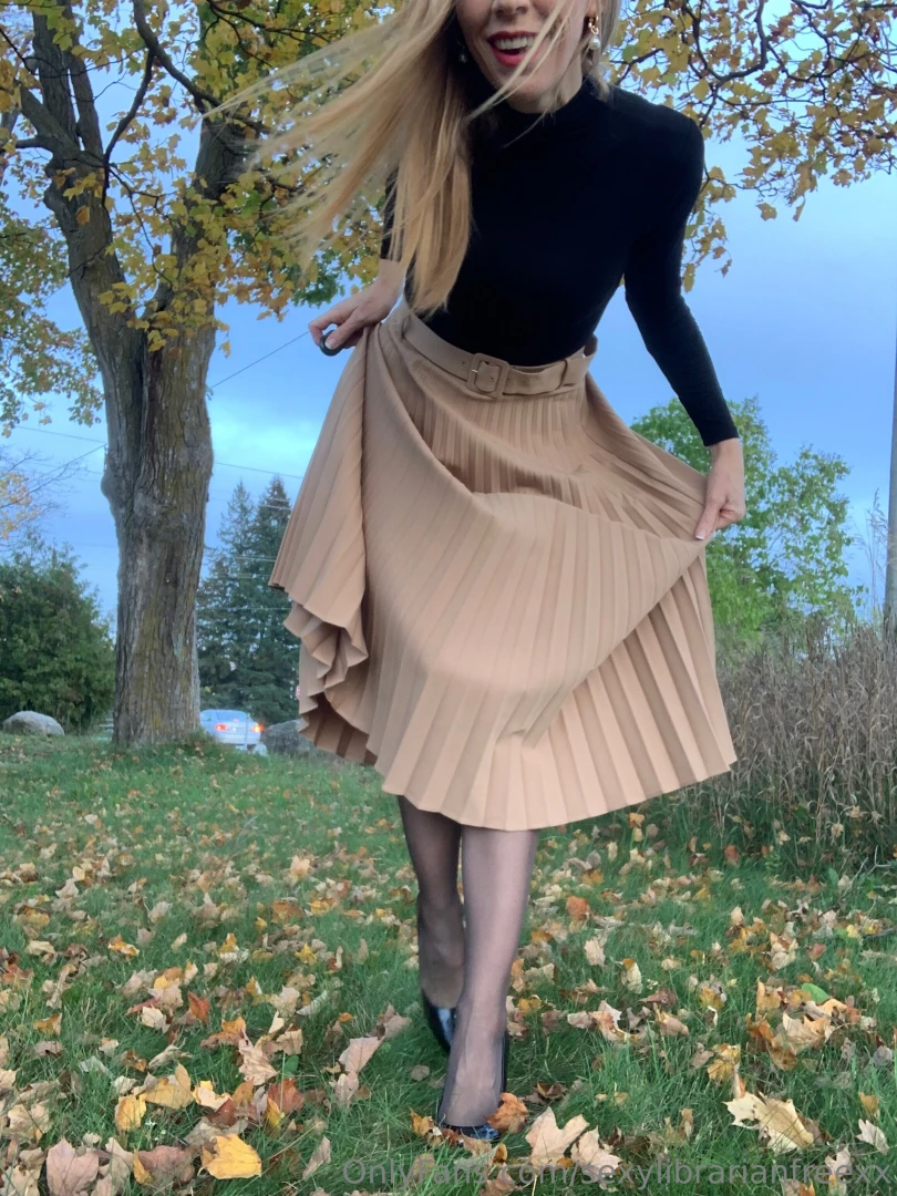Just a sweet little librarian with a secret sex life scroll to see 