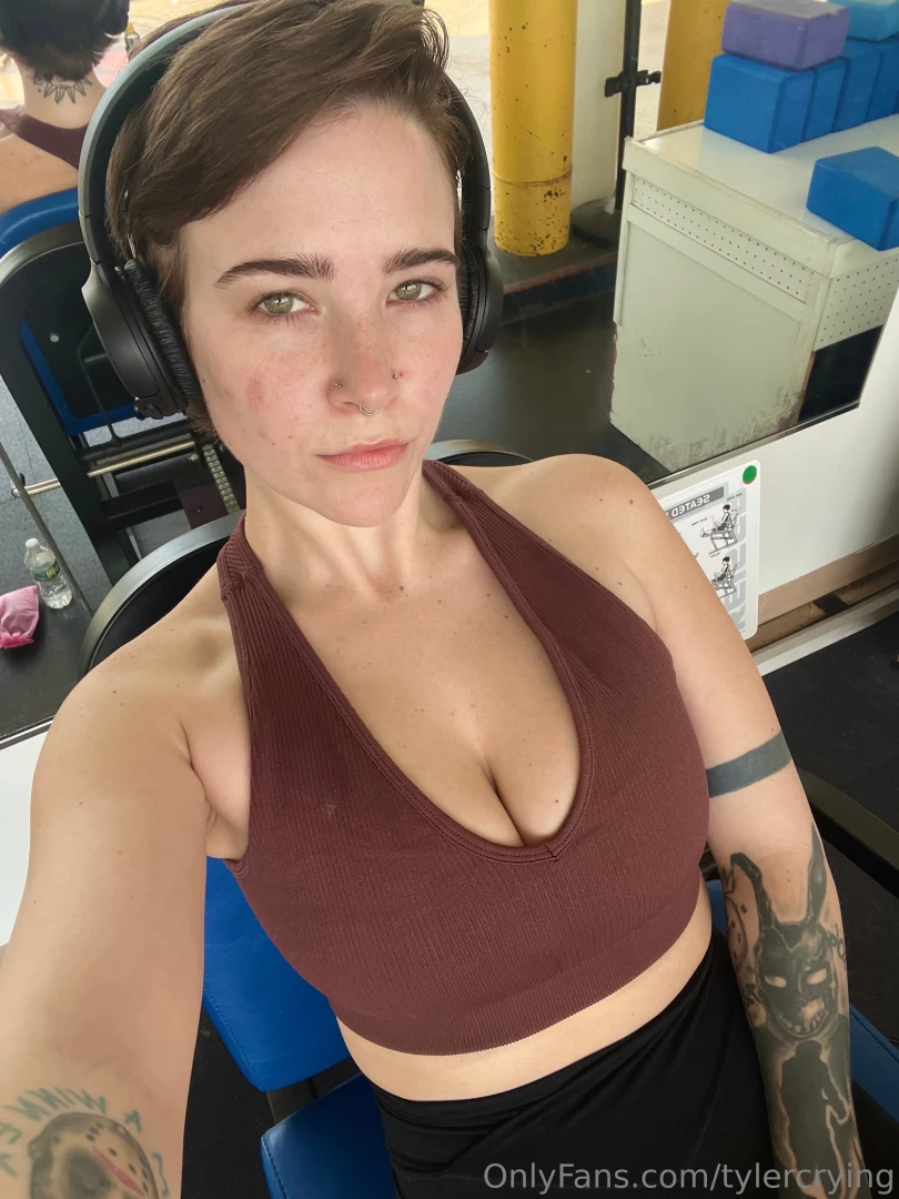 Why is the gym so horny lol part 1 