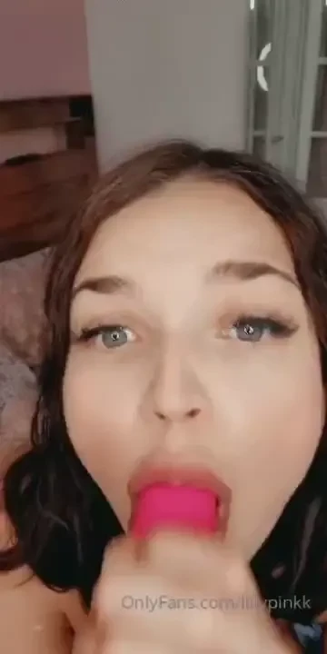 Message me if you d let me gag on your cock 