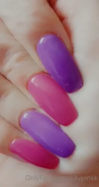 I gots my nails done daddy but i noticed you hadnt sent my allowance i 