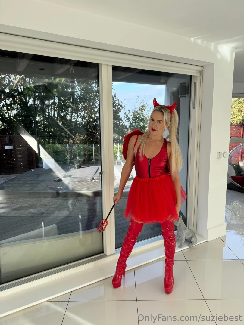 Happy halloween part 1049 