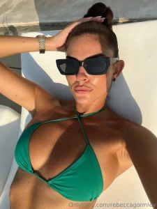 Hey babe i am feeling naughty this weekend doing 200 bundles for 60 dm