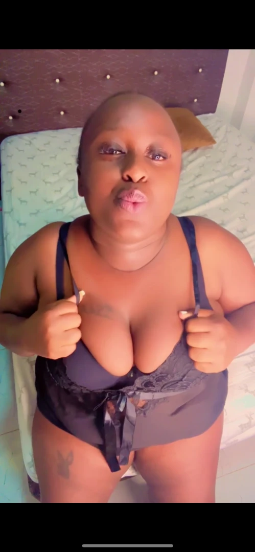 Kisses for breakfast early in the morning 