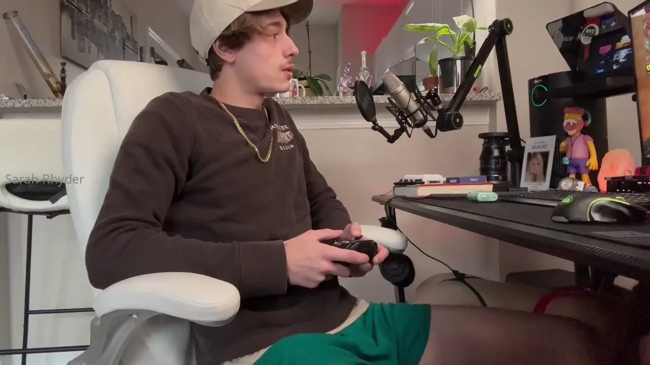 I snuck under chris s desk just as he was about to win on cod6 and 