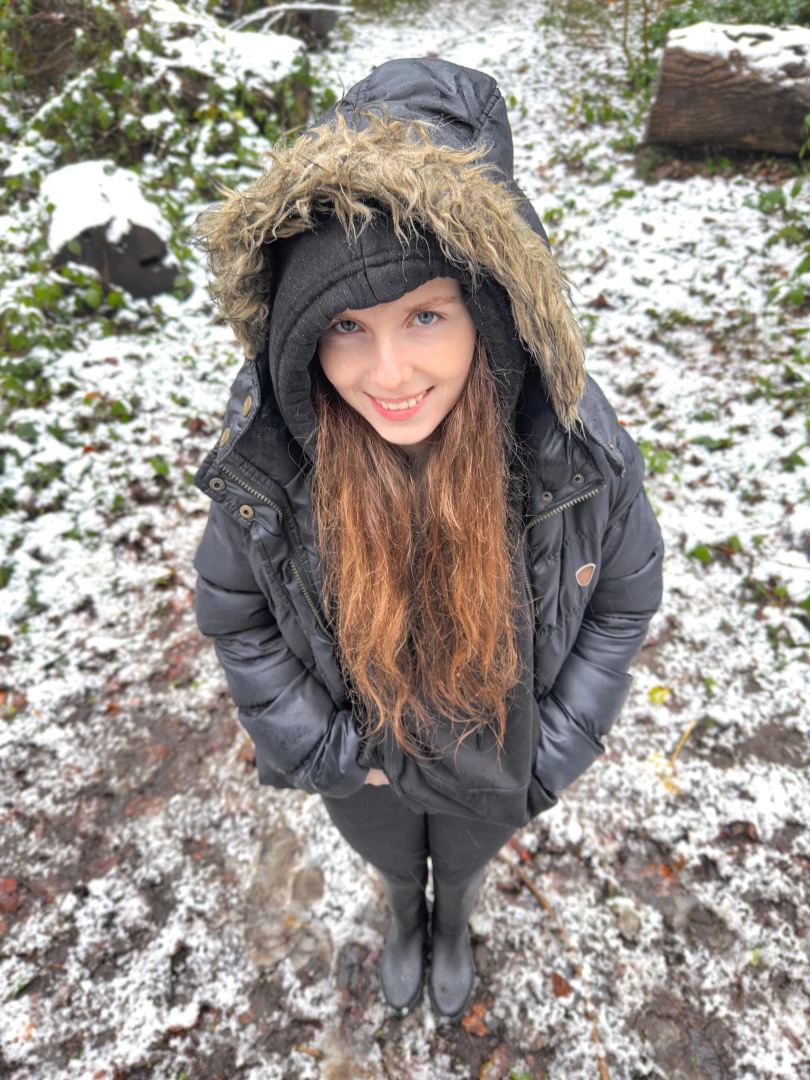 I never wear panties or a bra on my daily walk i hope nobody notices part 1 