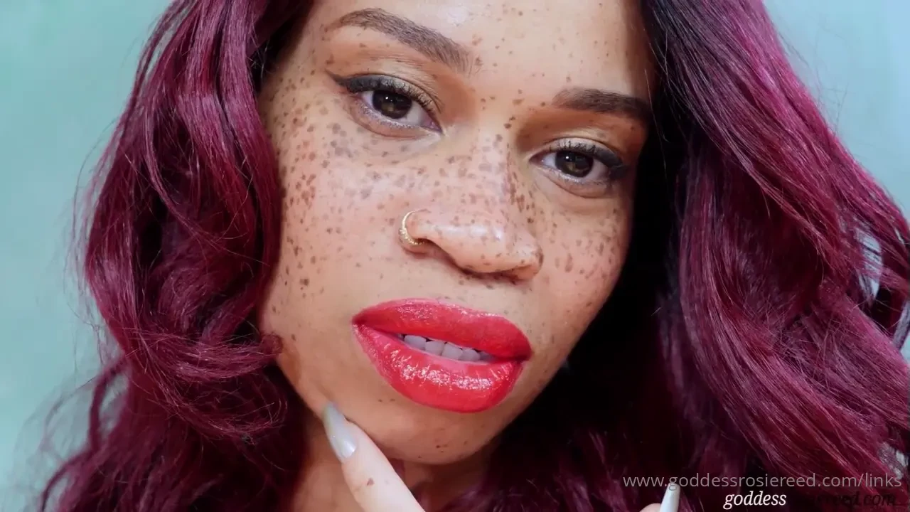 Red lips mesmerize muah muah muah perfection exists you realize that 