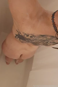 Took a shower got allll squeaky clean and then i ended up fisting part 2