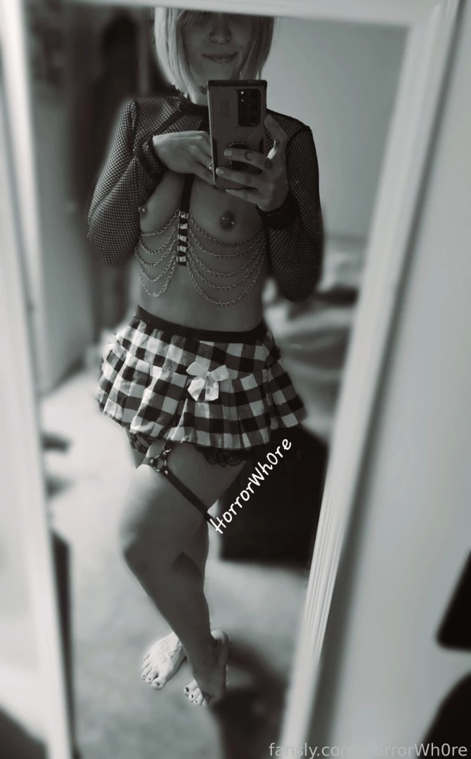 Hiii i wanted to do a quick little about me post for those of you who 