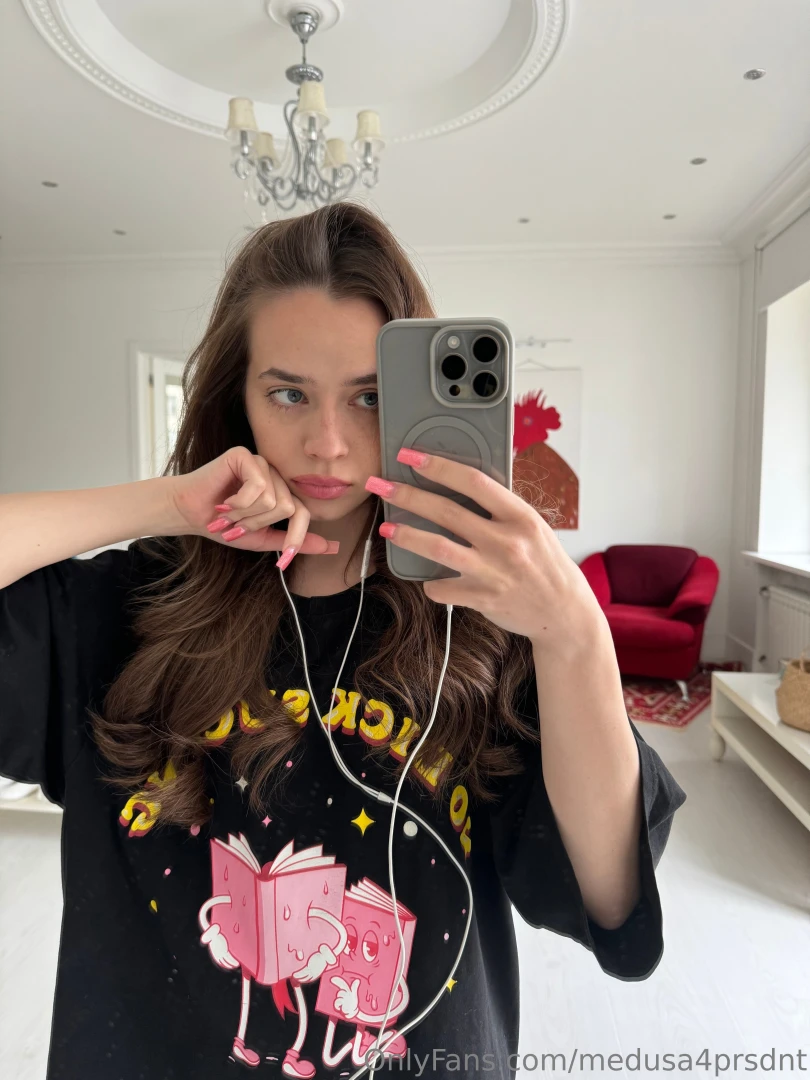 Sooo tell me what s that one song you could play on repeat forever i 