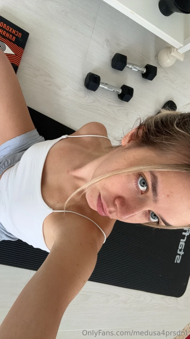 My day starts today with yoga and sports a gorgeous girl is a healthy 