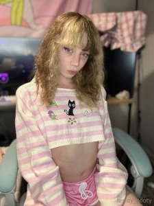 I m feeling extra naughty today so come get to know me better in my