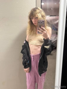 Do i look hot wearing this