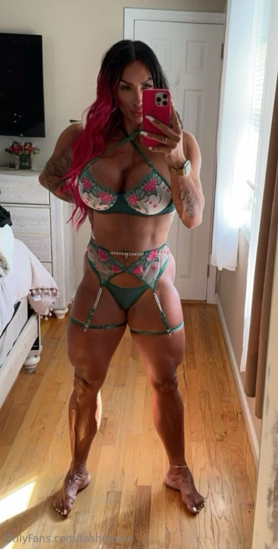 Looking for a little lingerie adventure 