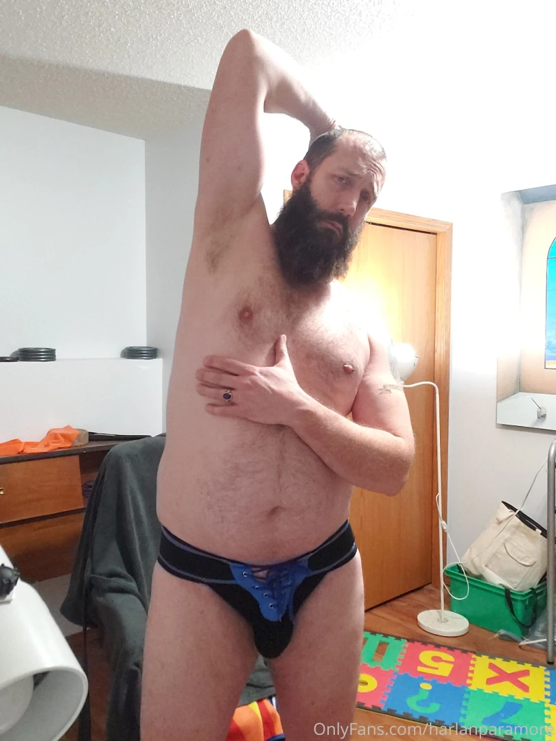 Workout time if you re a dirty pig who wants to sniff a sweaty jock 