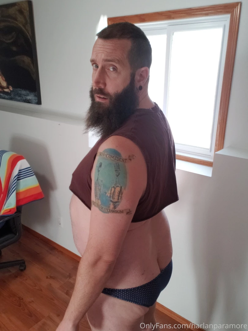 Workout time i love working up a sweat if you want a whiff let me know part 1 