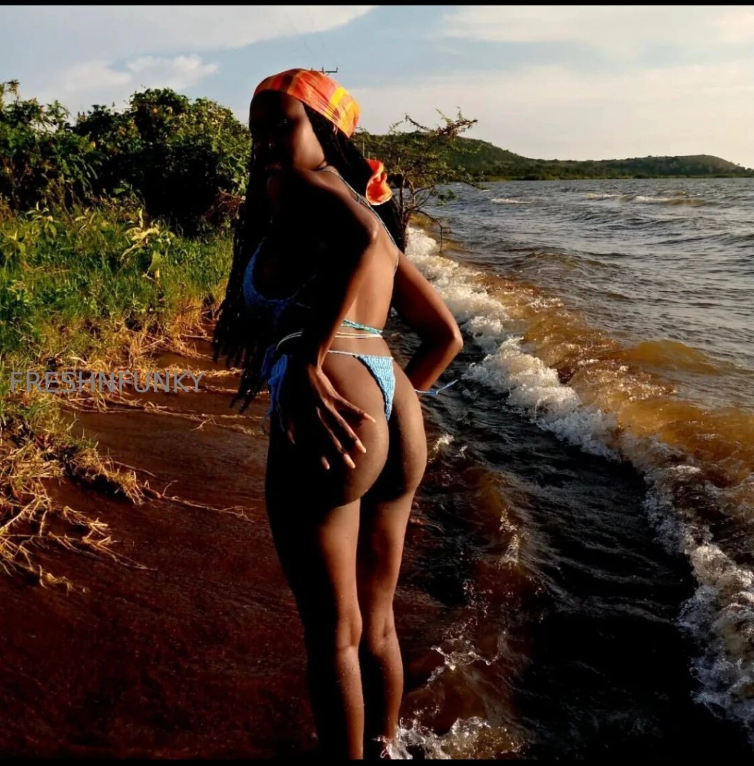 Come spank this ass because it s my birthday 