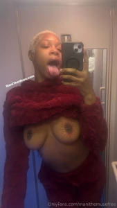 Quick airplane titty pic happy tuesday freaks