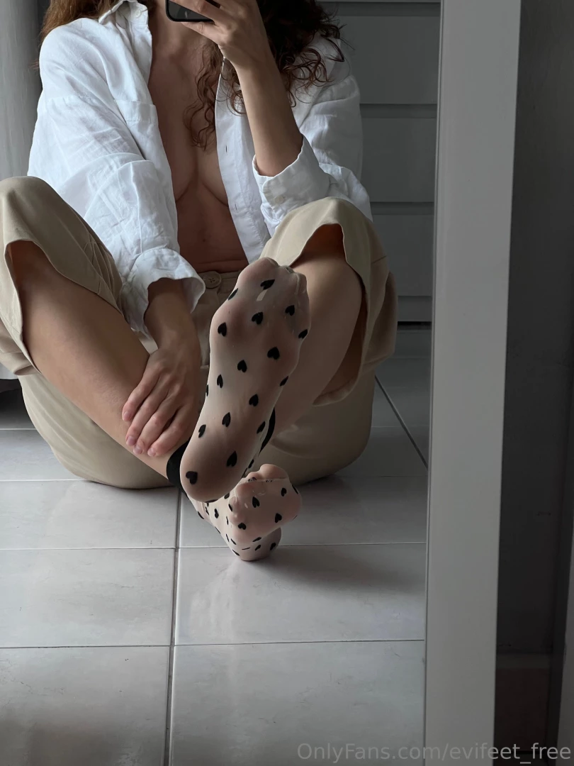 New hot photo shoot on my page https onlyfans com evifeet 25 off for 