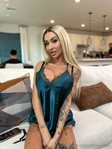 Getting ready for tonight with a mystery man behind me