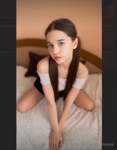 Free subscribe only now liprincess this sweet girl may seem modest but part 17