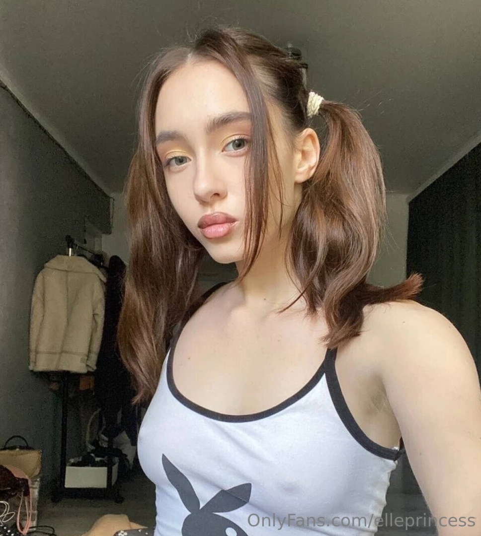 Free only for 14 subs this cutie is online and horny show her some part 14 