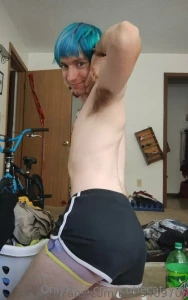 My new friend ariel mermaidia gorgeous and gay sexy and loves dressing part 1